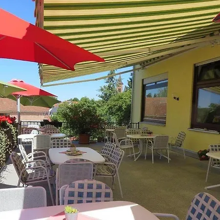 & Restaurant Krone Waldbronn